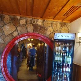 Schieszl Vendéglő és Borház, Budakalász - Egyéb