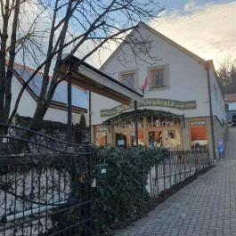 Schieszl Vendéglő és Borház, Budakalász - Egyéb