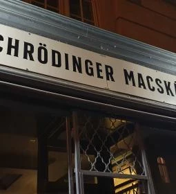 Schrödinger Macskája Pub