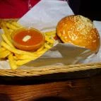 Semmi Extra & Egy Kis Kert Budapest - Étel/ital