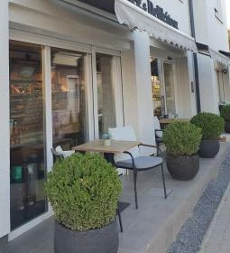 Serczli Shop Fót - Pékség & Delikátesz