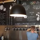 Serház - Kézműves Sörök Boltja Biatorbágy - Belső