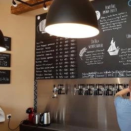 Serház - Kézműves Sörök Boltja, Biatorbágy - Belső