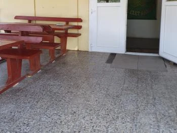 Sirály söröző Derecske