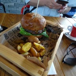 Sörkert (Avalon Park), Miskolctapolca - Étel/ital