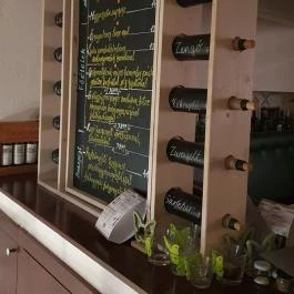 Stelázsi Kávézó, Étterem & Borbár, Budapest - Egyéb