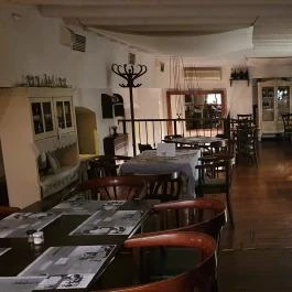 Stelázsi Kávézó, Étterem & Borbár, Budapest - Egyéb