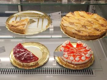 Stella Cukrászda Paks