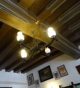 Stubi Borozó Kisvendéglő