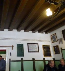 Stubi Borozó Kisvendéglő