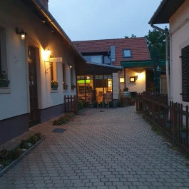 Stübli Vendéglő Nagykovácsi - Külső kép