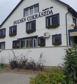 Sulyán Cukrászda (Veresegyház)