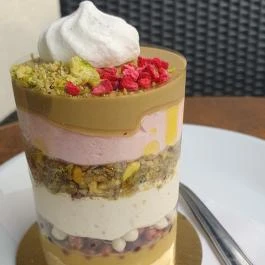 Sulyán Cukrászda (Veresegyház) Veresegyház - Egyéb