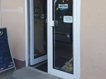 Szarvas Cukrászda Gyömrő