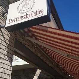 Szent Korona Cukrászda, Soltvadkert - Külső kép