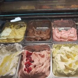 Szent Korona Cukrászda, Soltvadkert - Étel/ital