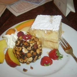 Szent Korona Cukrászda, Soltvadkert - Étel/ital