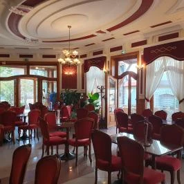 Szent Korona Cukrászda, Soltvadkert - Egyéb