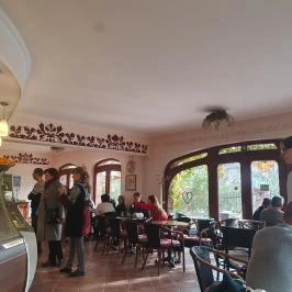 Szent Korona Cukrászda, Szentes - Egyéb