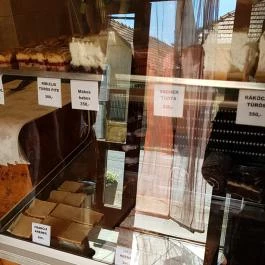 Szökő Cukrászda Pomáz - Étel/ital