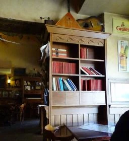 Szomjas Szerda Söröző Bisztró