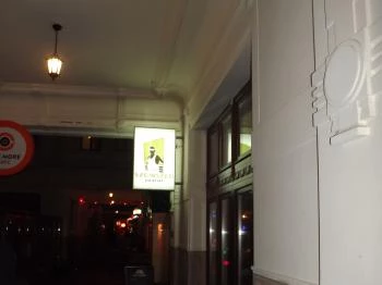 Szomszéd Bár - Gozsdu Udvar Budapest