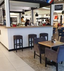 á table! - MOM Park