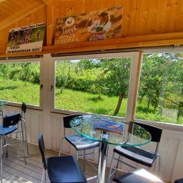 Tamás Vinotéka & Delikátesz Csopak - Belső