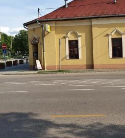 Taverna Söröző & Pizzéria