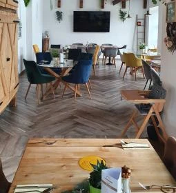 Tejjel Mézzel Étterem