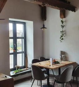 Tejjel Mézzel Étterem