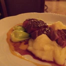 Tigris Étterem & Borbár, Budapest - Étel/ital