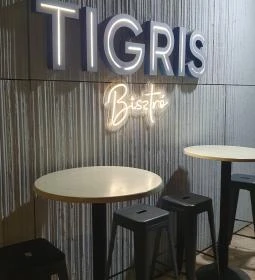 Tigris Reggeliző & Bisztró