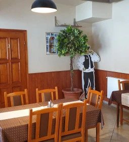 Tiszatáj Vendéglő 