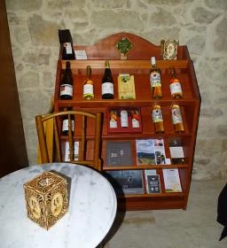 Tokaji Borbarátnők Borboltja