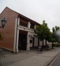 Tokaji Kávépörkölő Manufaktúra