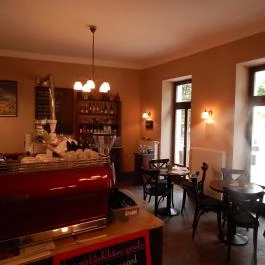 Tokaji Kávépörkölő Manufaktúra Tokaj - Belső