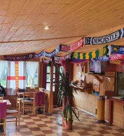 Tölgyfa Étterem & Pub