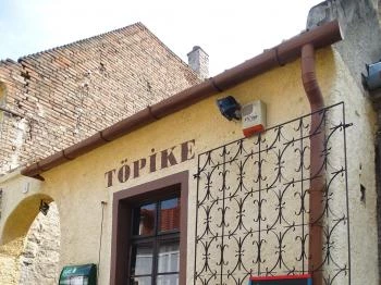 Töpike Bár Sopron