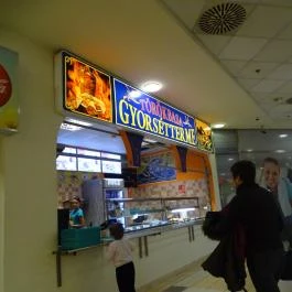 Török Basa Gyorsétterme - Sugár Üzletközpont Budapest - Külső kép