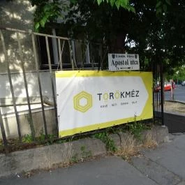 Törökméz, Budapest - Külső kép