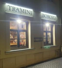 Tramini Borozó-Kávézó