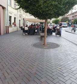 Tramini Borozó-Kávézó