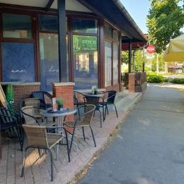 Tres Cafe & Bar, Paks - Egyéb