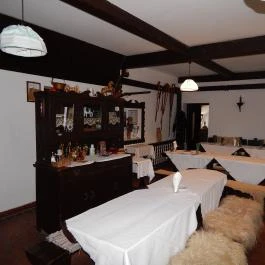 Udvarház Étterem , Bánd - Belső
