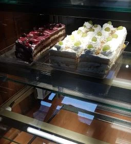 Ulveczki Kézműves Cukrászda & Kávézó