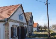 Umenhoffer pince Hajós