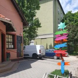 Unikum ház söröző, Tatabánya - Külső kép