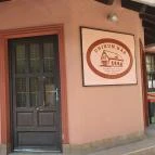Unikum ház söröző Tatabánya - Külső kép