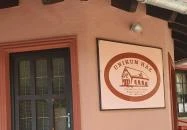 Unikum ház söröző Tatabánya